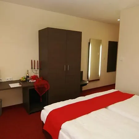 Hotel Kaiservilla 3*